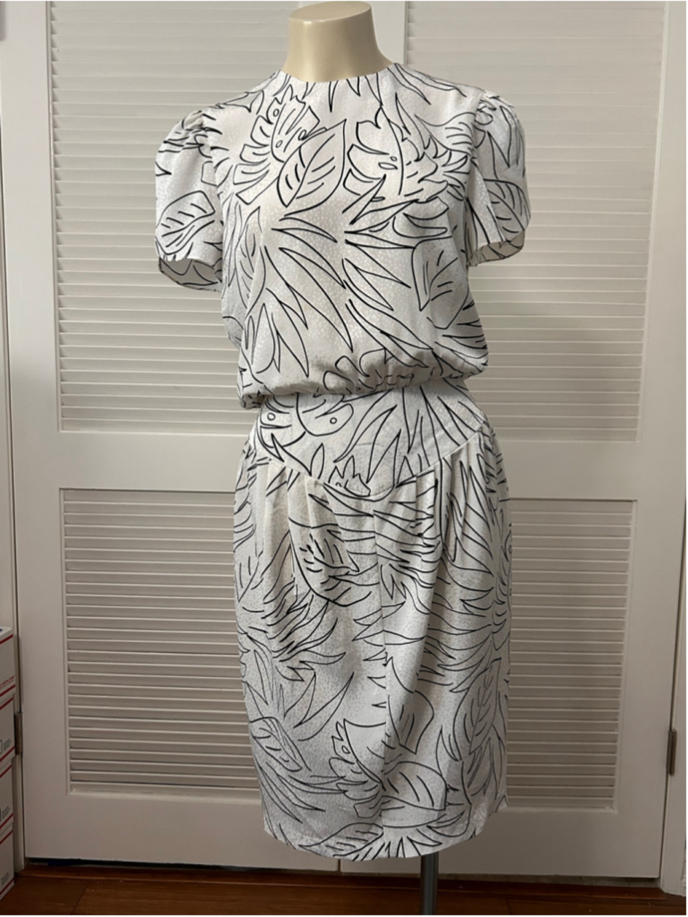 Vintage 1980s Liz Claiborne Petites Leaf Print Blouson Midi Dress Sz 10